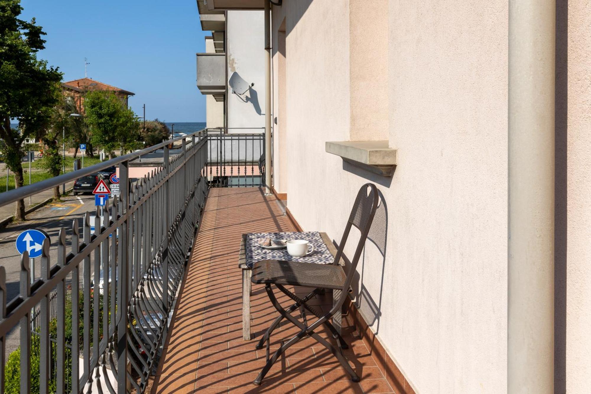 Residence Tre Trilo&Suites Rimini Bagian luar foto