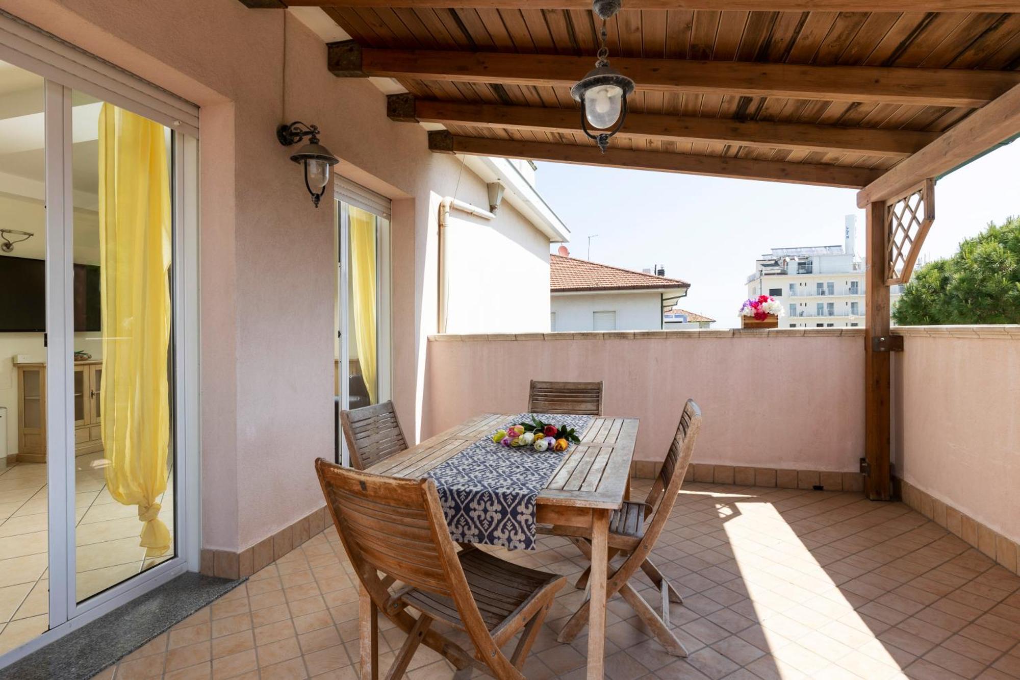 Residence Tre Trilo&Suites Rimini Bagian luar foto