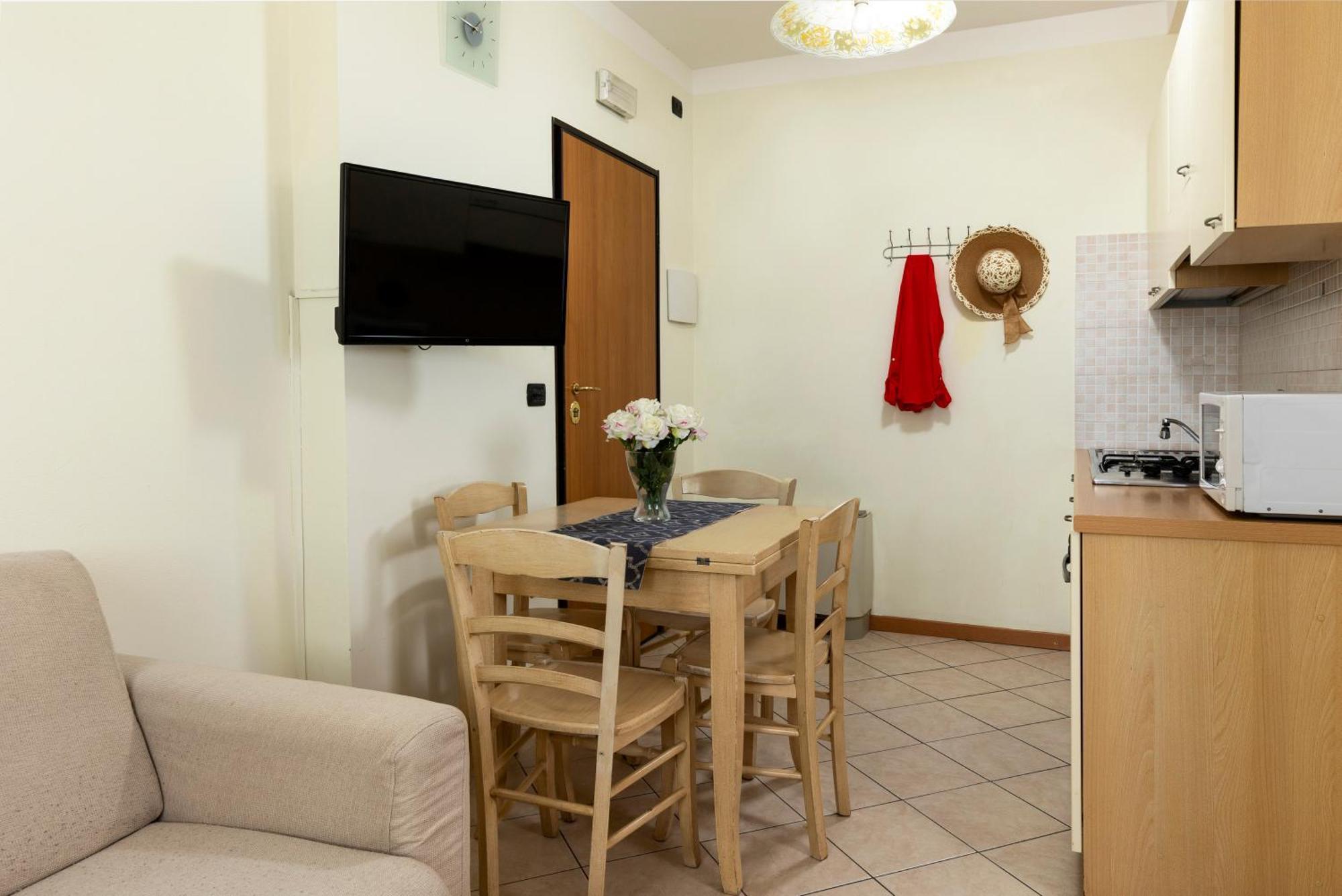 Residence Tre Trilo&Suites Rimini Bagian luar foto