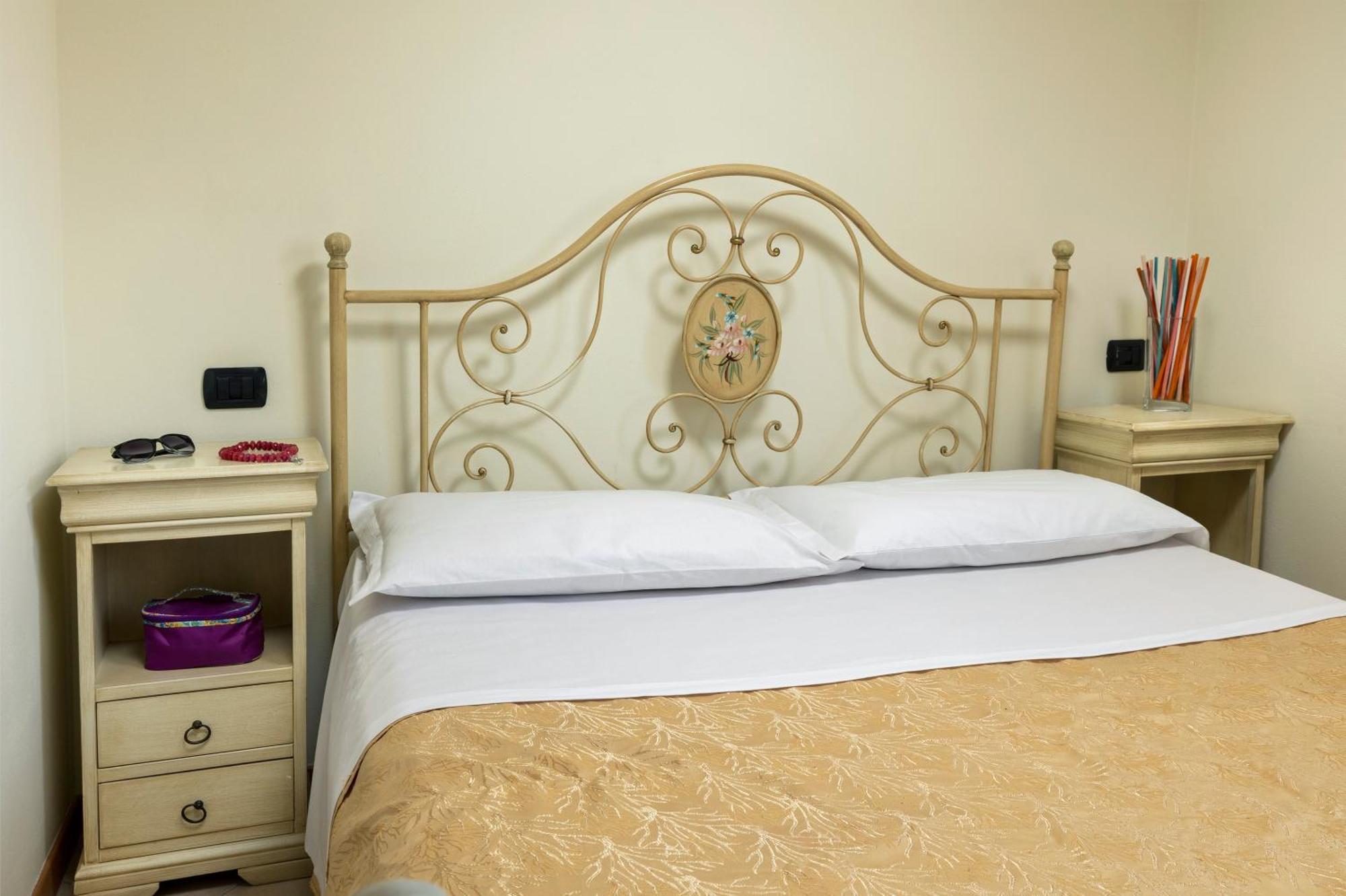 Residence Tre Trilo&Suites Rimini Bagian luar foto