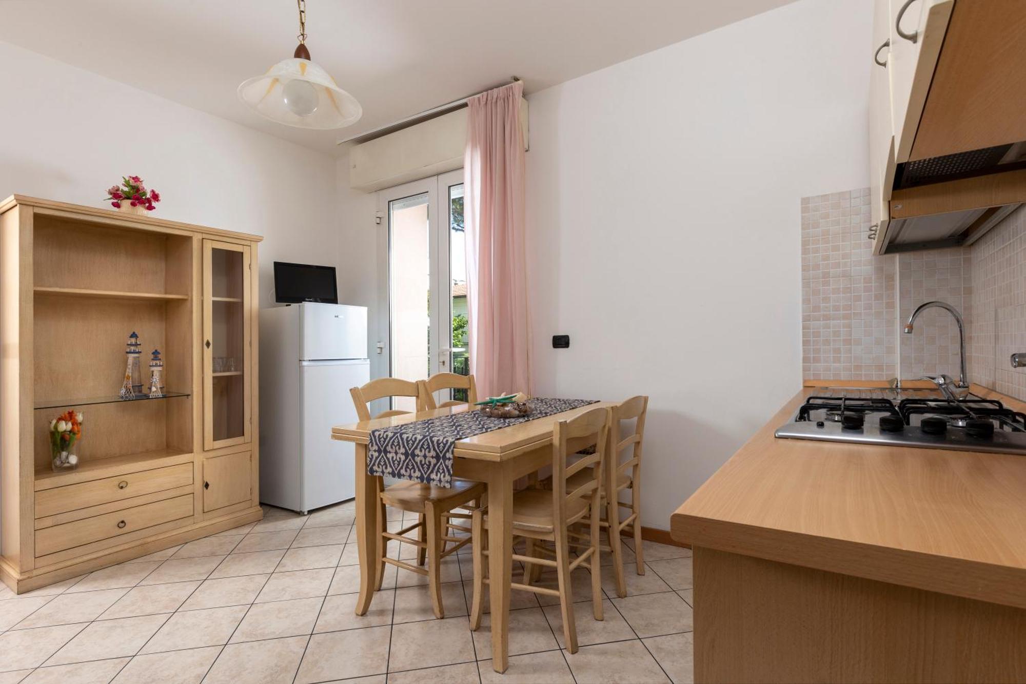 Residence Tre Trilo&Suites Rimini Bagian luar foto