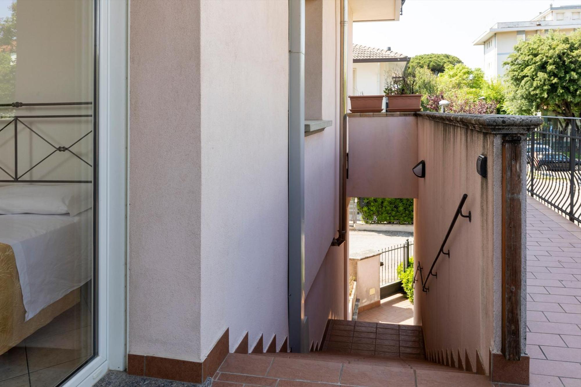 Residence Tre Trilo&Suites Rimini Bagian luar foto