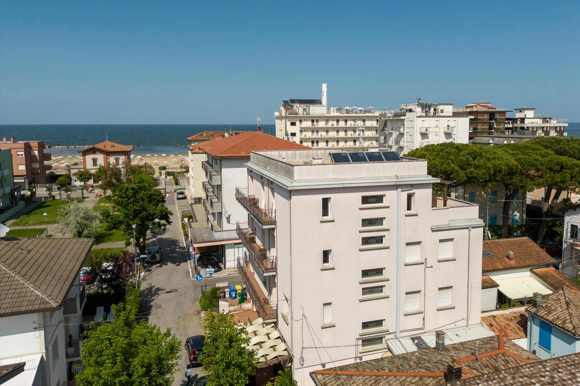 Residence Tre Trilo&Suites Rimini Bagian luar foto
