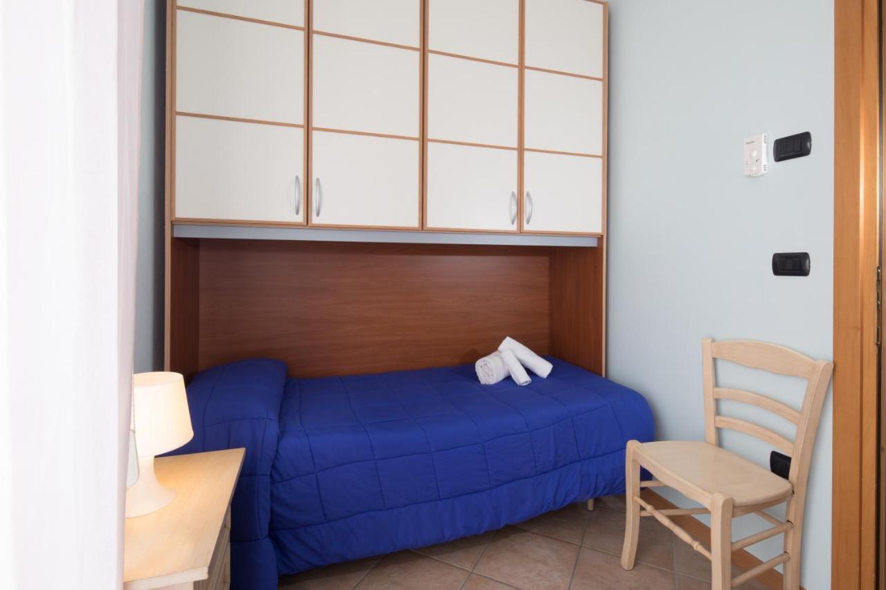 Residence Tre Trilo&Suites Rimini Bagian luar foto