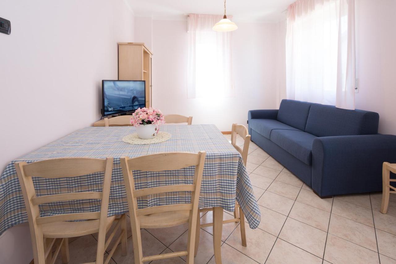Residence Tre Trilo&Suites Rimini Bagian luar foto