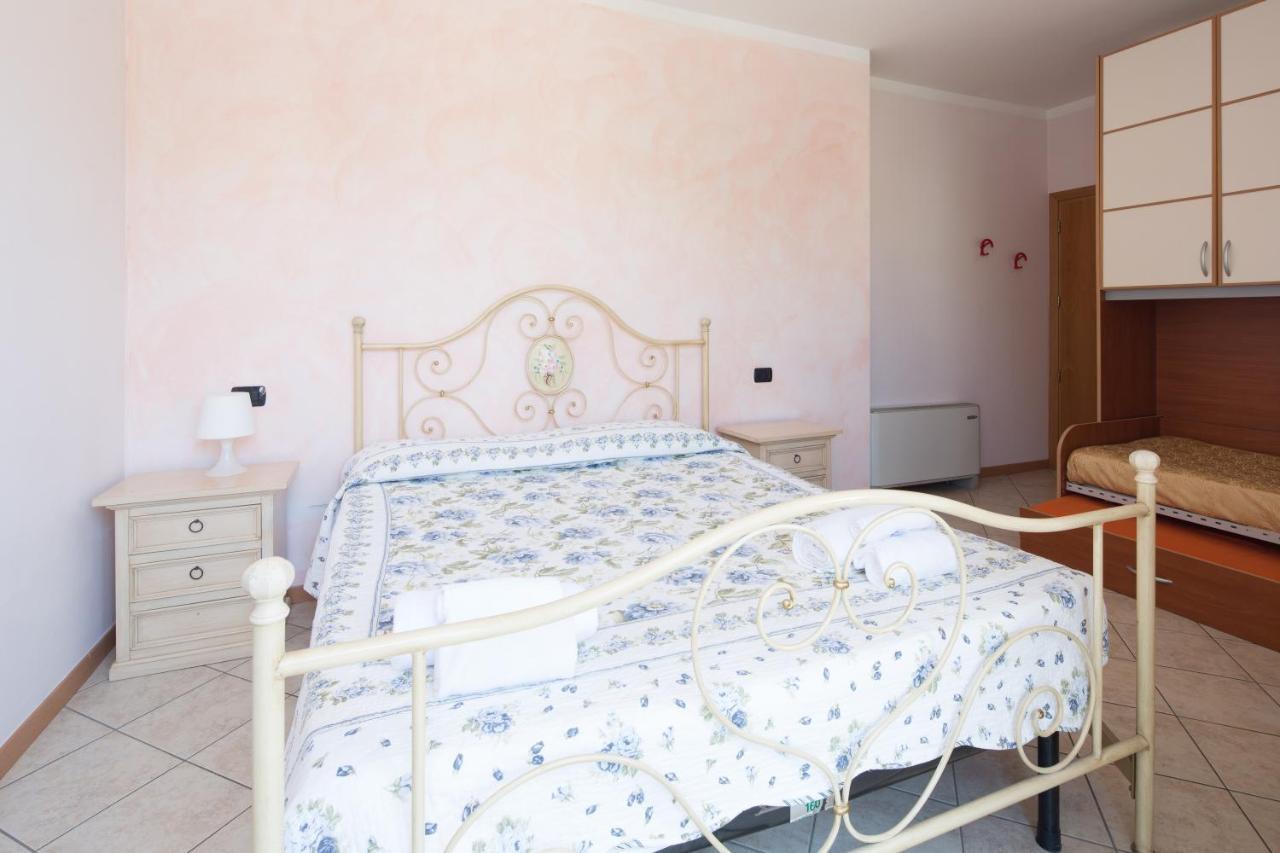 Residence Tre Trilo&Suites Rimini Bagian luar foto