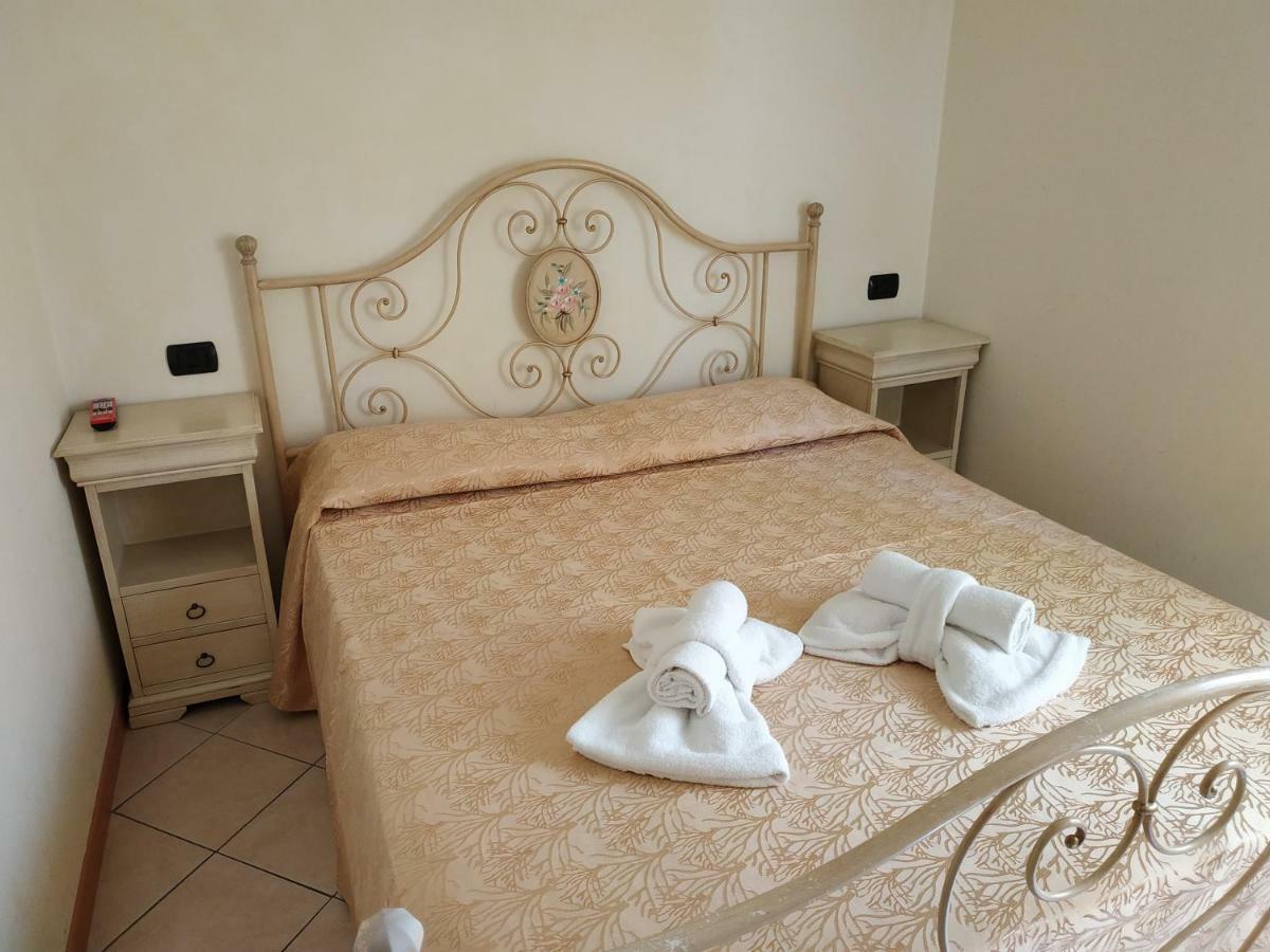 Residence Tre Trilo&Suites Rimini Bagian luar foto